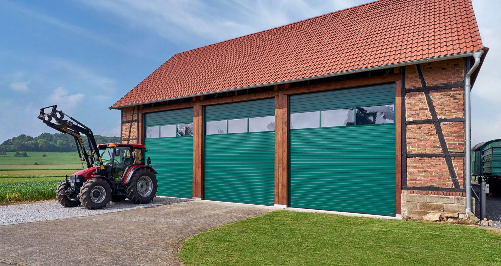 440U-slider-farm-2000x1062-1